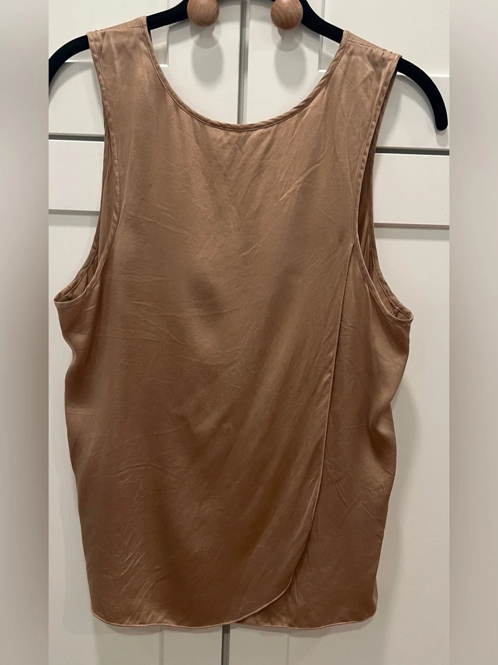 LUNYA WASHABLE SILK TULIP BACK SET, OTIUM TAN.